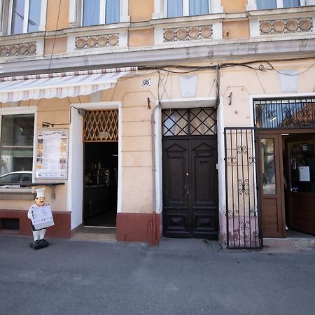 Studio Manzur Брашов Экстерьер фото